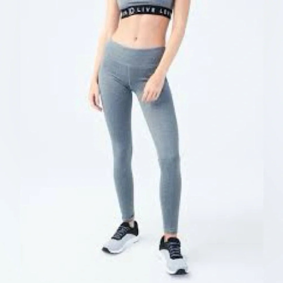 Aeropostale Live Love Dream's Best Booty Ever  Heather Grey Low Rise Leggings - Picture 3 of 3